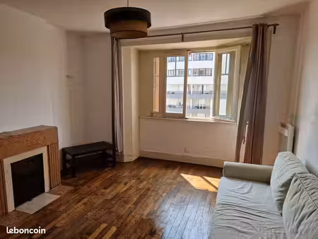 t2bis  61m2 situé à lyon 3 dauphine/lacassagne 950