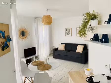 studio meublé et climatisé avec terrasse secteur borely