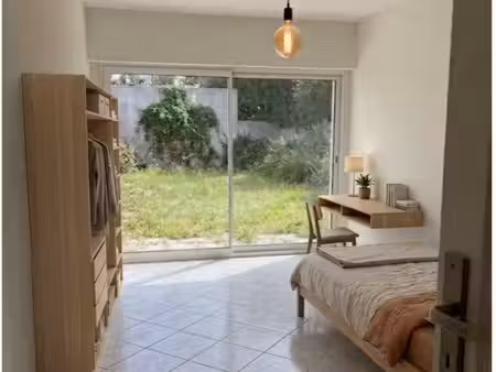 chambre meublée