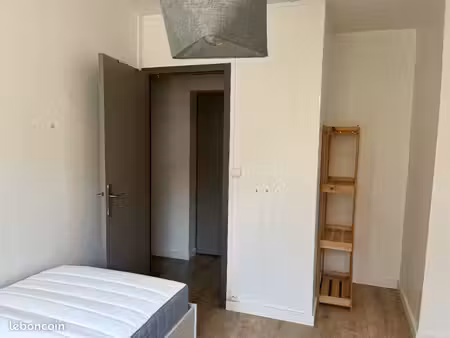 chambre à louer pour étudiante
