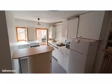 t2 meublé de 53 m2 en centre ville de roanne