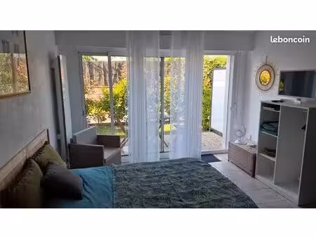 location studio meublé avec jardin et parking