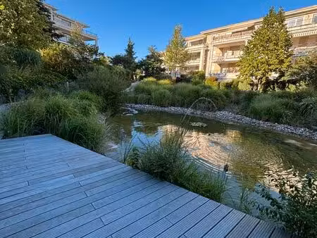 t2 de 39m2 non meublé avec terrasse et piscine dans la résidence
