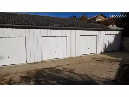 garage dépôt box garde-meuble