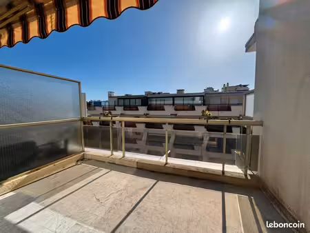 location vide - studio antibes juan-les-pins  terrasse et parking