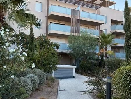 2 pièces. 37 m2. quartier valescure. fréjus