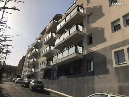 studio 1 pièce 30 m²
