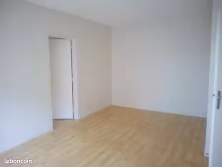 centre ville limoges t2 parking privé+cave