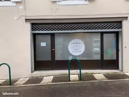 local commercial centre-ville 70 m2