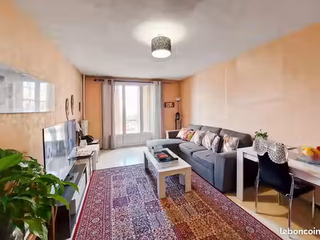 appartement 2 pièces 52 m²
