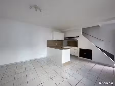maison de village 3 pièces 60 m²