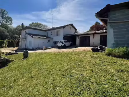 vente maison 5 pièces 209 m² à saint-martin-de-laye (33910)  196 000 €