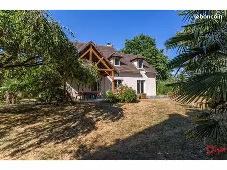 maison 6 pièces 210 m²