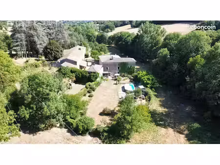 propriété 10 pièces 286 m²