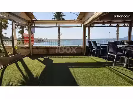 commerce 148 m²