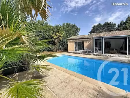 villa t6 avec piscine