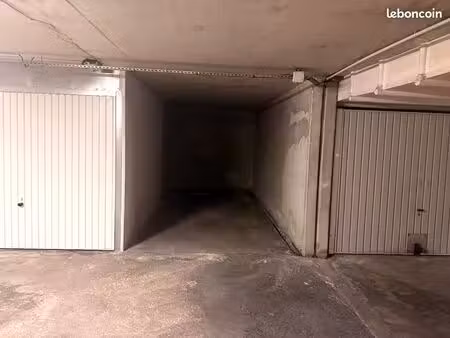 place de parking securisée sous-sol les lilas quatier decros
