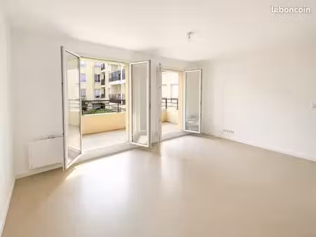 2 pièces balcon - parking