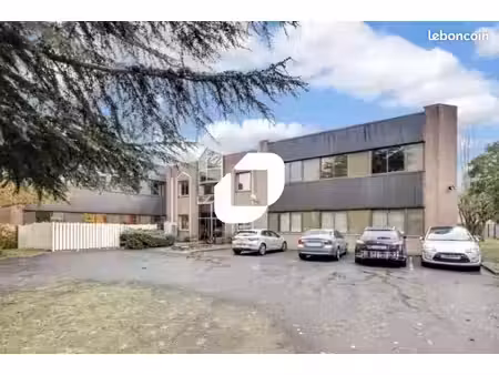 bureaux 235 m²