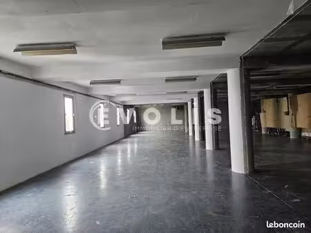 bureau 54 m²