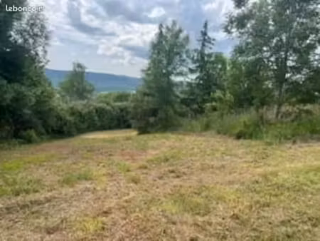 terrain à bâtir de 1400 m² à pruines