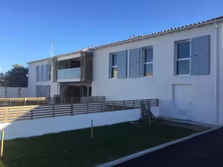 location appartement 2 pièces 46.95 m² à angoulins (17690)  676 €