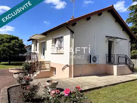 maison saine de plain pied avec jardin arboré