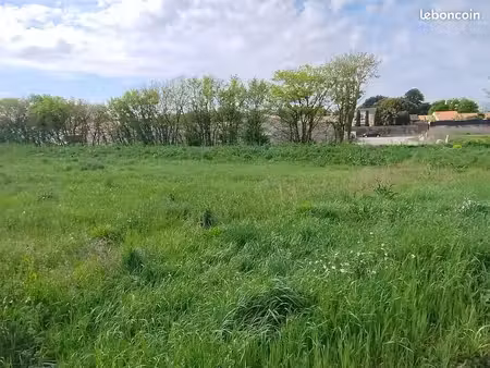 terrain 686 m² sainte soulle