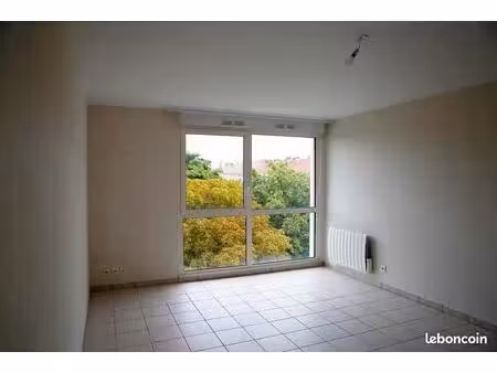 dijon centre / place de la république – beau t2 lumineux de 51 m² avec ascenseur  dpe c
