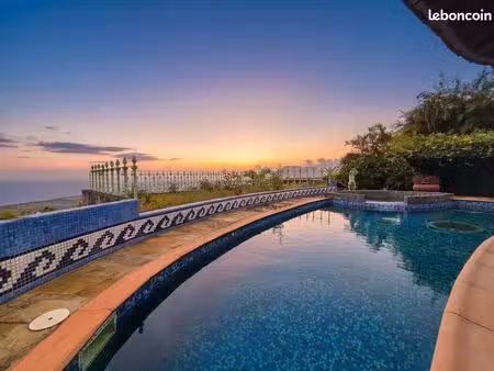 villa 7 pièces 265 m²