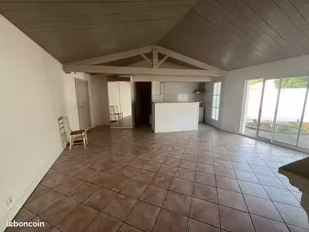 ensemble de 2 maisons