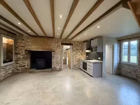 maison récemment rénovée. charmante maison en pierre à louer – location longue durée