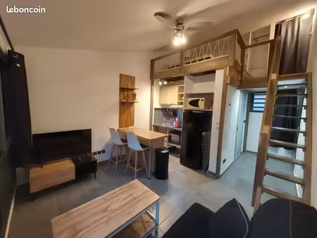 studio meublé - 570