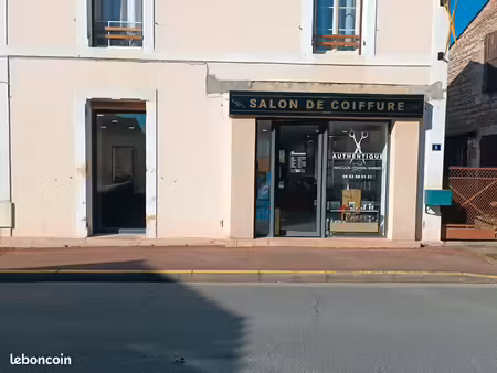 local commercial 11 m² la force