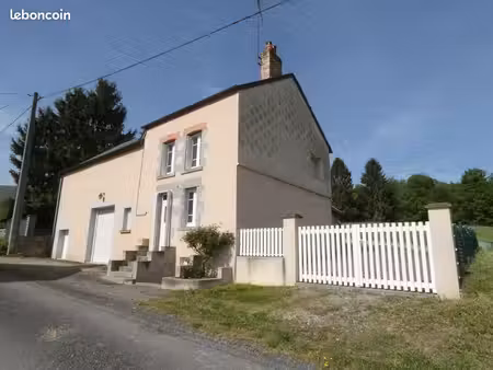 maison rénovée  fermettes à rénover et plus de 4 hectares de prés et taillis