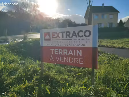 terrain 601 m² radepont