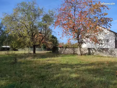 terrain 1 465 m² tourny