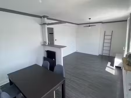 appartement 60 5m2 petit paris
