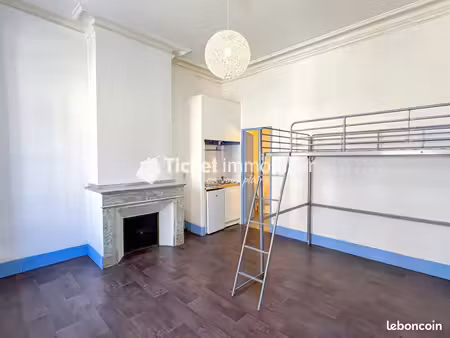 studio 1 pièce 22 m²