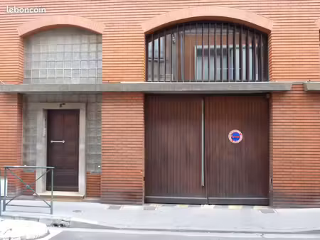 garage / box ferme a vendre
