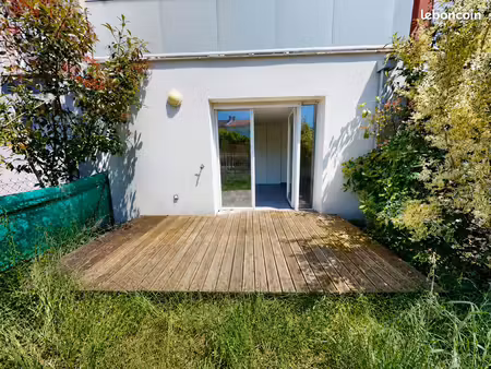 location t1 de 32 m 2 en rdc avec bel exterieur + parking