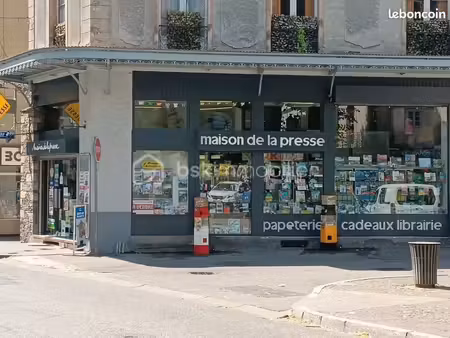 commerce librairie  papeterie  tabac bagneres de luchon