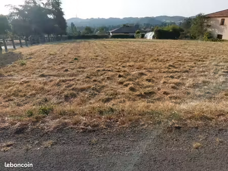 terrain 1500 m2 mirande gers