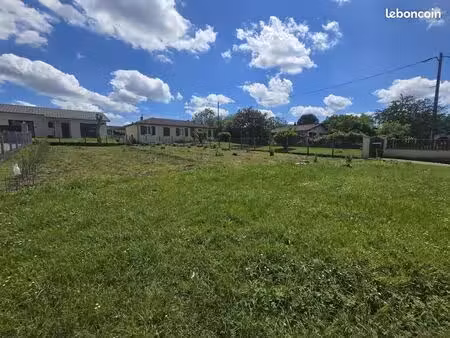 terrain 575 m² cadillac sur garonne