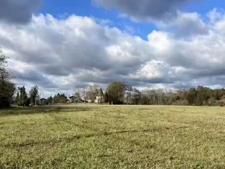 terrain 600 m² arbanats