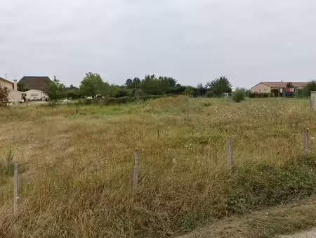 terrain 1 300 m² coutras