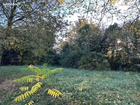 terrain 1 400 m² galgon