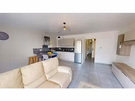 location meublée appartement 2 pièces 64.01 m² à annecy (74000)  1 250 €