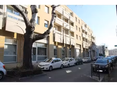 location meublée appartement 1 pièce 21 m² à avignon (84000)  550 €