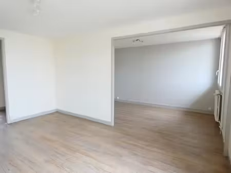 location appartement 3 pièces 67.15 m² à caluire-et-cuire (69300)  880 €